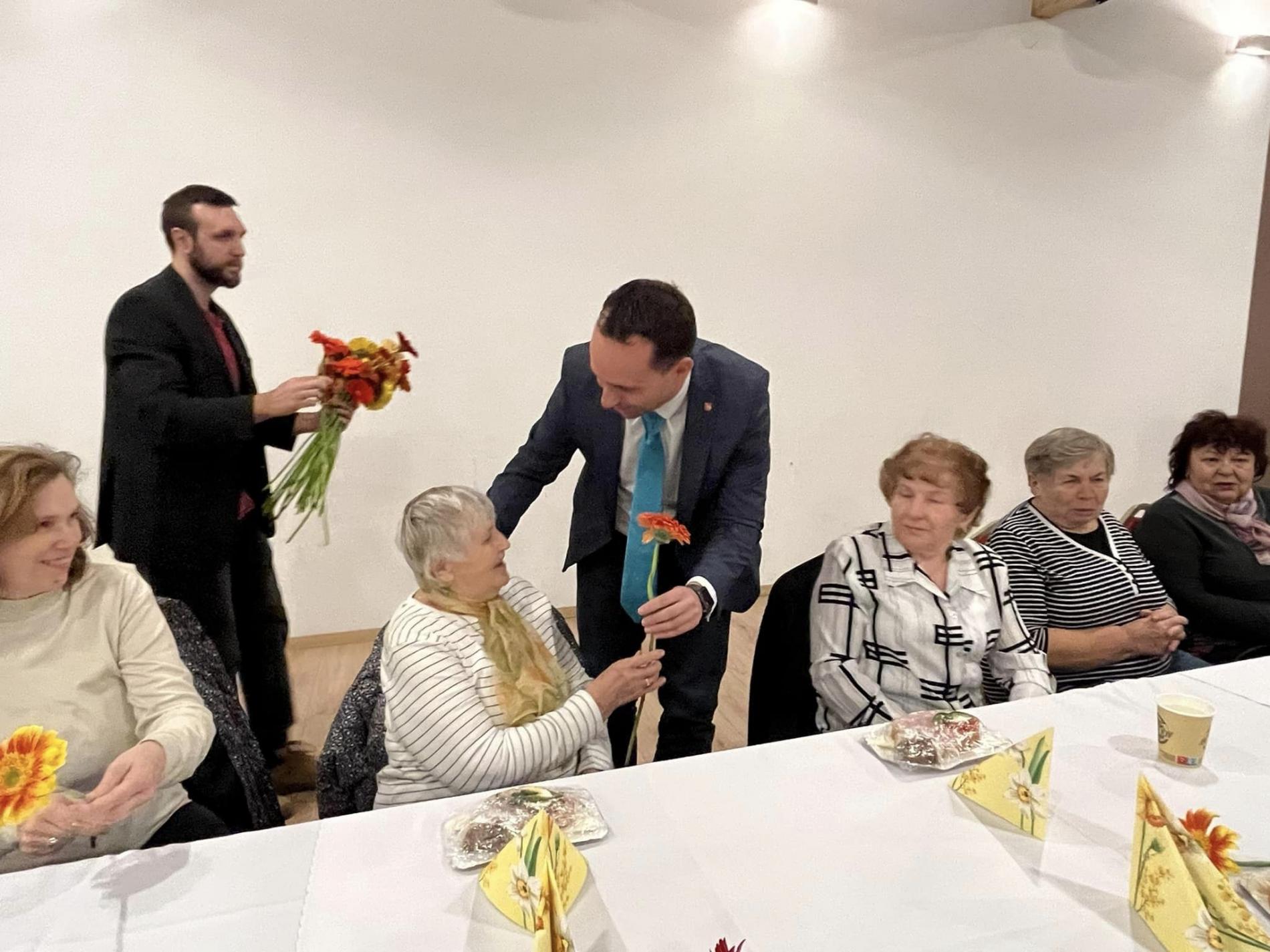 Vajnorské seniorky oslávili Medzinárodný deň žien