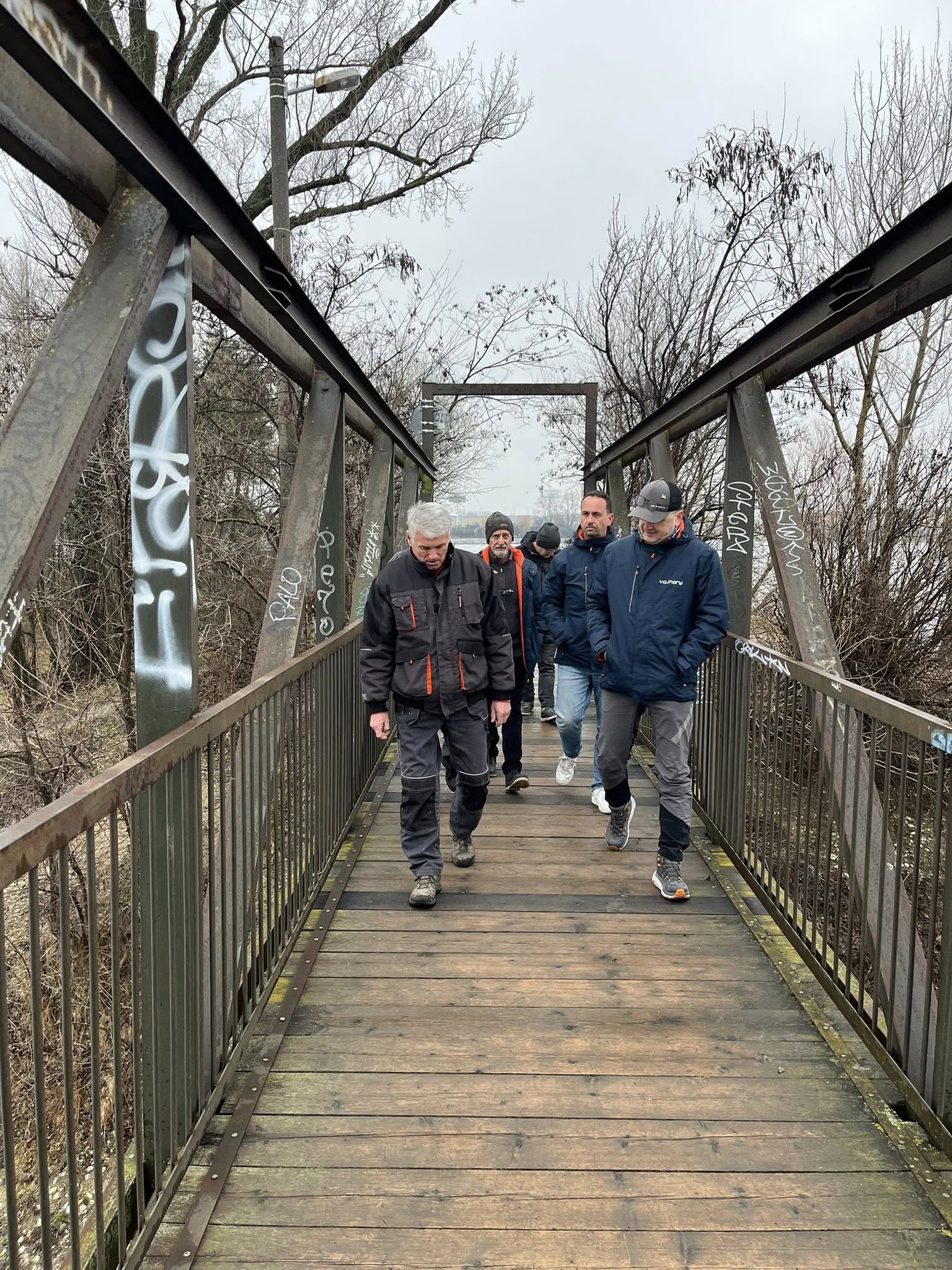 mostík na Vajnorských jazerách