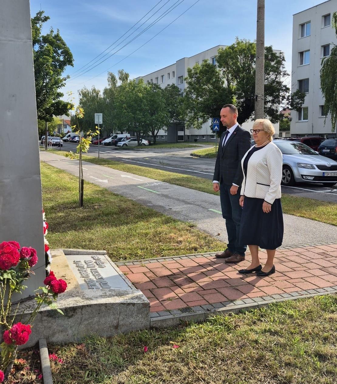 Vajnory si pripomenuli výročie SNP